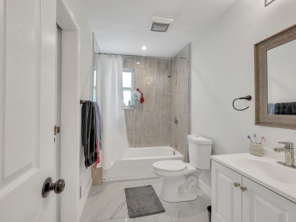 15 Forestdale Rd, Worcester MA 01605