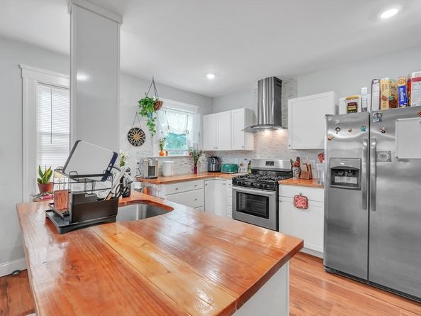 15 Forestdale Rd, Worcester MA 01605