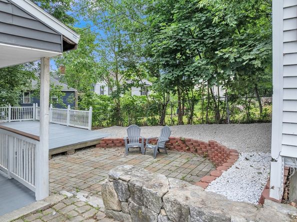 15 Forestdale Rd, Worcester MA 01605