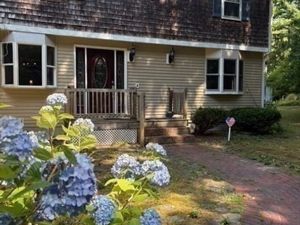 88 Colby Dr, Halifax MA 02338