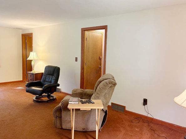88 Colby Dr, Halifax MA 02338