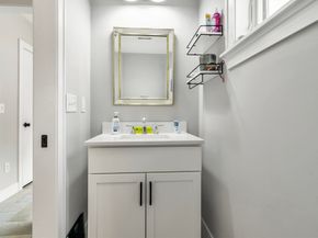 29 Grove St B, Hudson MA 01749