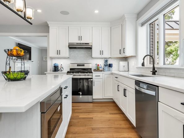 29 Grove St B, Hudson MA 01749
