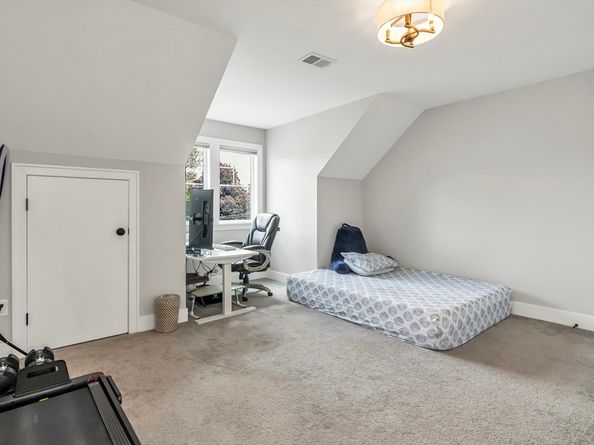 29 Grove St B, Hudson MA 01749
