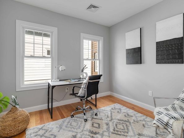 20 Alston 20, Somerville MA 02143
