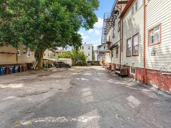 70 Highland St, Revere MA 02151