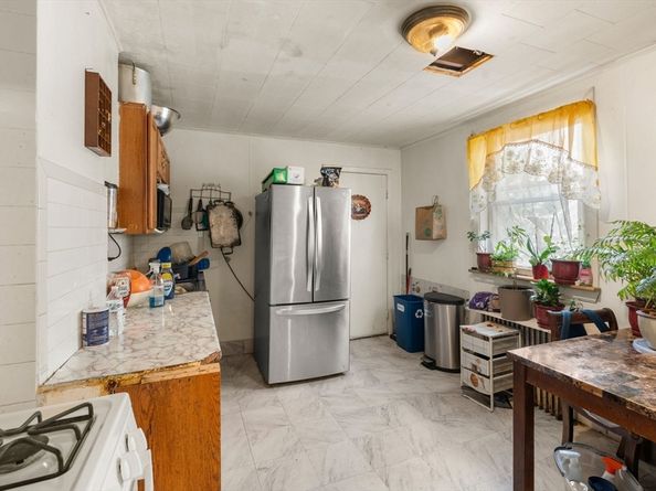 70 Highland St, Revere MA 02151