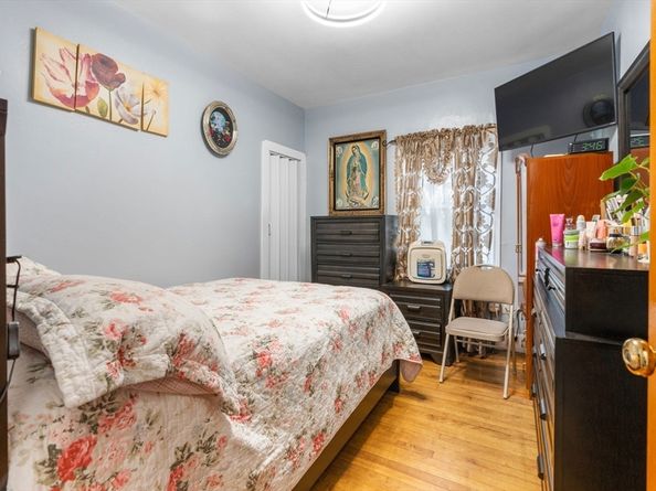 70 Highland St, Revere MA 02151