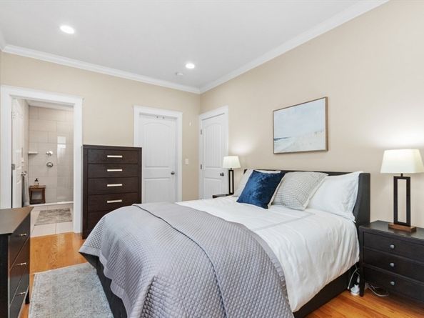87 Sunnyside St 87, Boston MA 02136