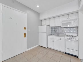 285 Lynn Shore Drive 207, Lynn MA 01902
