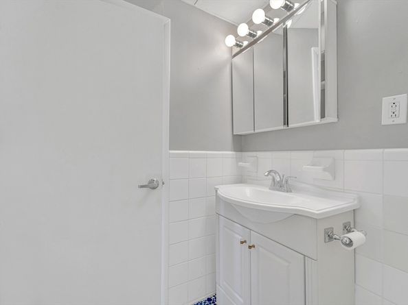 285 Lynn Shore Drive 207, Lynn MA 01902