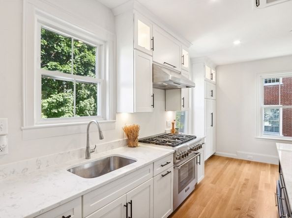 42 Federal St B, Newburyport MA 01950