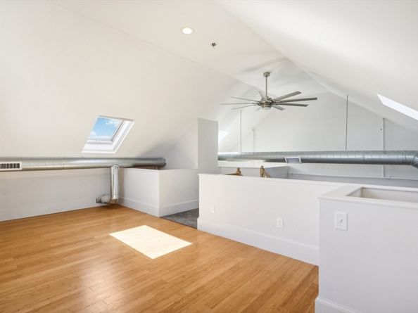 42 Federal St B, Newburyport MA 01950