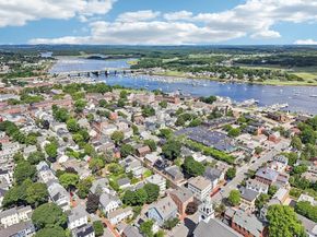 42 Federal St B, Newburyport MA 01950