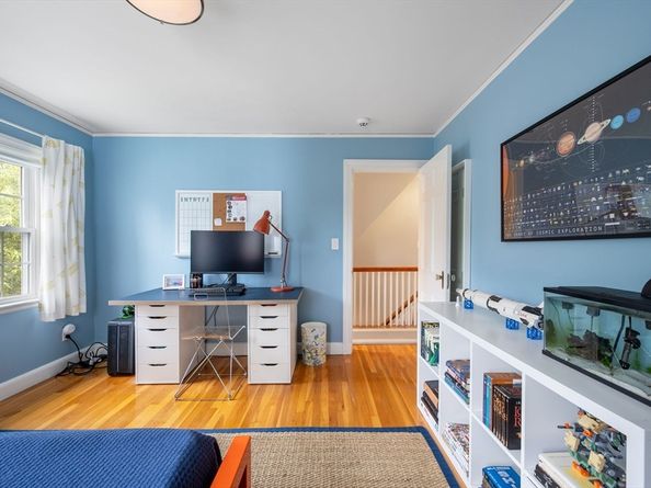 11 Standish Rd, Milton MA 02186