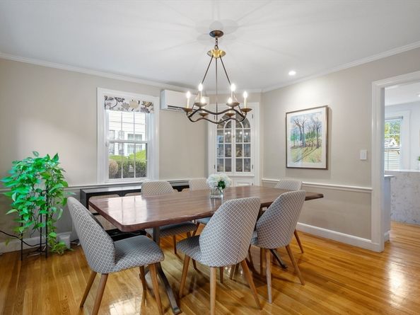 11 Standish Rd, Milton MA 02186