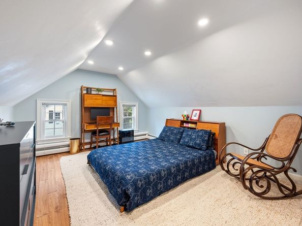 11 Standish Rd, Milton MA 02186