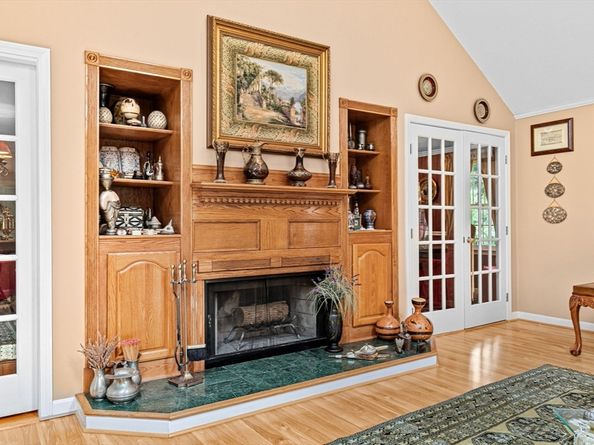 301 Winch St, Framingham MA 01701