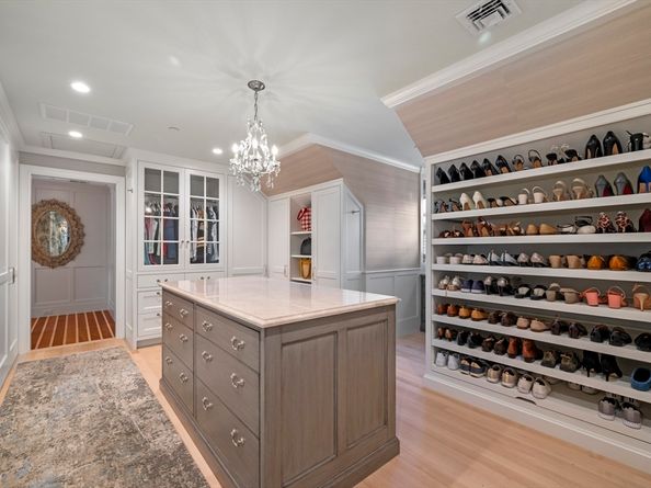 19 Mill Pond, Marblehead MA 01945