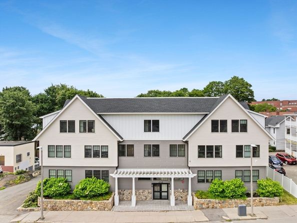 67-69 Cummins Hwy 304, Boston MA 02131