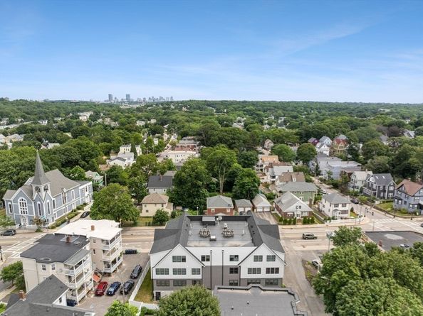 67-69 Cummins Hwy 304, Boston MA 02131