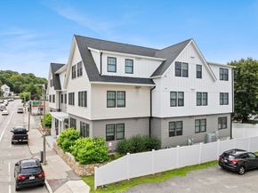 67-69 Cummins Hwy 304, Boston MA 02131