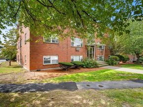 1105 Lexington Street 92, Waltham MA 02452