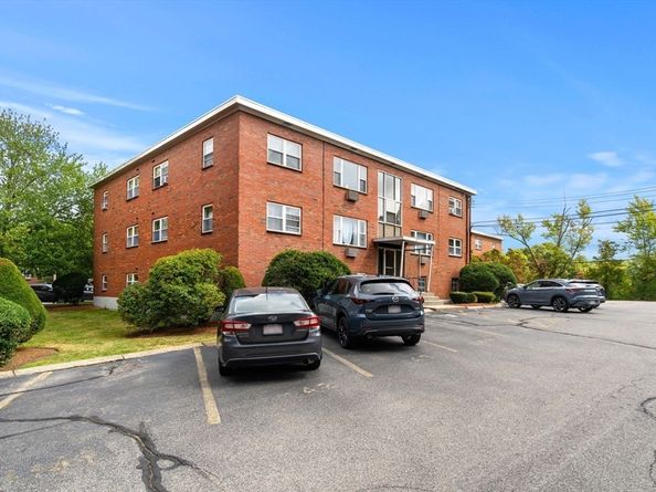 1105 Lexington Street 92, Waltham MA 02452