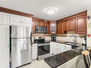 1105 Lexington Street 92, Waltham MA 02452