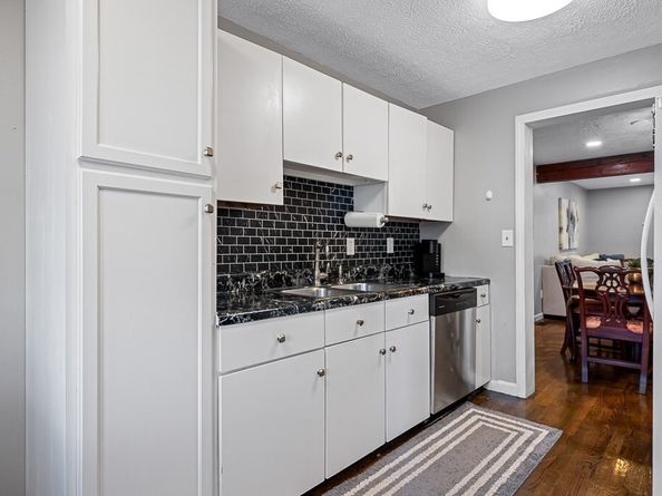 51 Fox Meadow Rd C, Leominster MA 01453