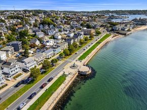 33 Middle St, Gloucester MA 01930