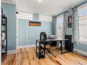 33 Middle St, Gloucester MA 01930