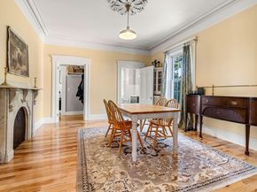 33 Middle St, Gloucester MA 01930