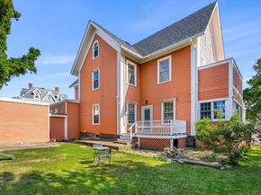 33 Middle St, Gloucester MA 01930