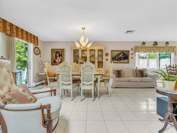 51 Walnut St, Saugus MA 01906