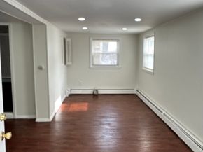 51 Walnut St, Saugus MA 01906