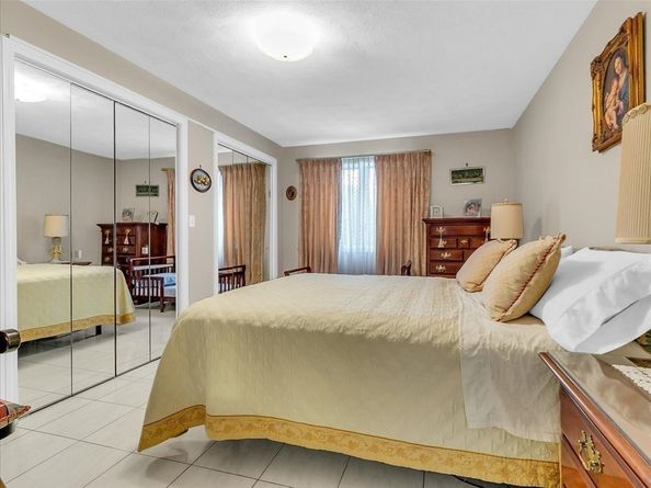 51 Walnut St, Saugus MA 01906