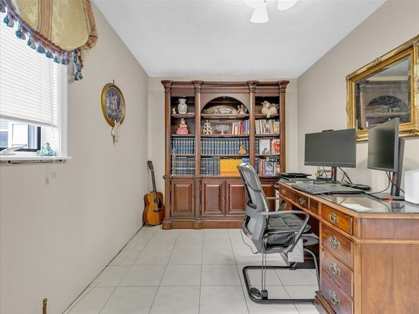 51 Walnut St, Saugus MA 01906