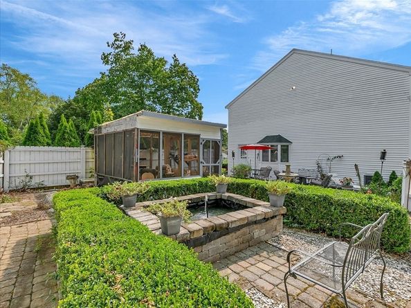 51 Walnut St, Saugus MA 01906