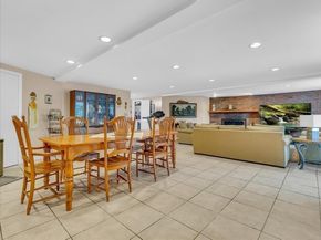 51 Walnut St, Saugus MA 01906
