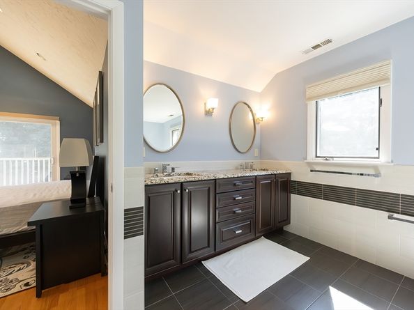 290 Central Ave, Milton MA 02186