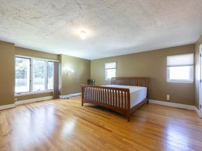 290 Central Ave, Milton MA 02186