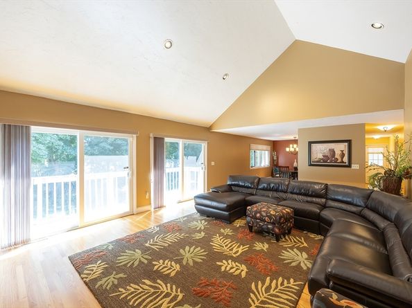 290 Central Ave, Milton MA 02186