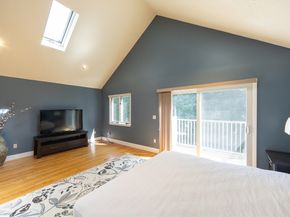 290 Central Ave, Milton MA 02186