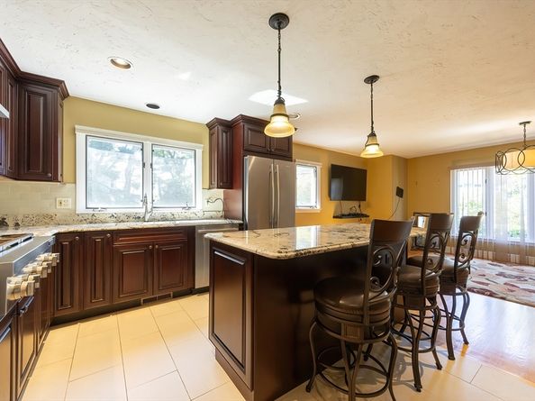 290 Central Ave, Milton MA 02186