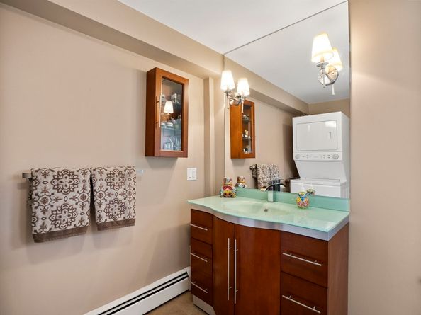 88 Elm St 1, North Andover MA 01845