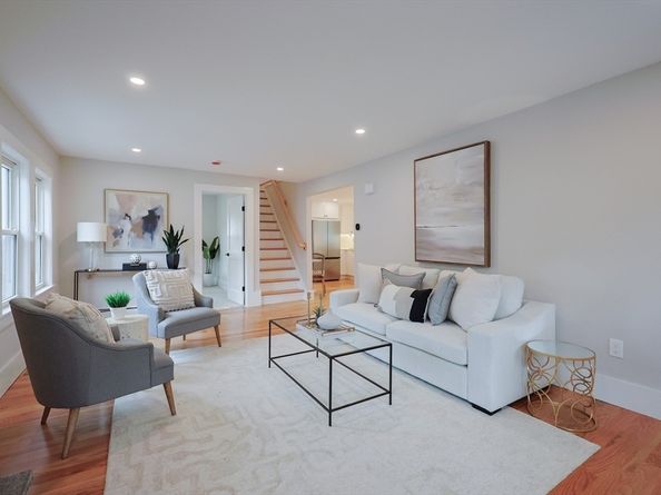 62 Edgemont, Braintree MA 02184