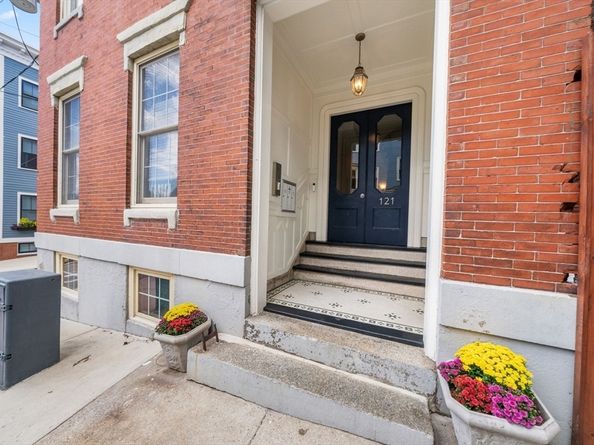121 High Street 3, Boston MA 02129