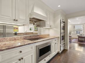 142 Chestnut Street 45, Boston MA 02108