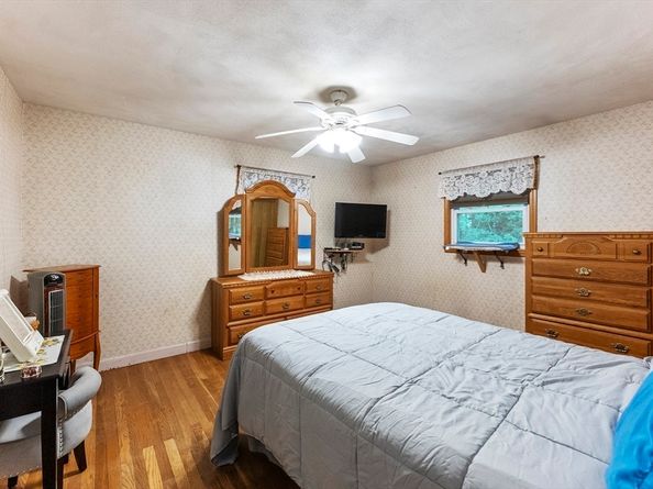 99 S Meadow Rd, Carver MA 02330